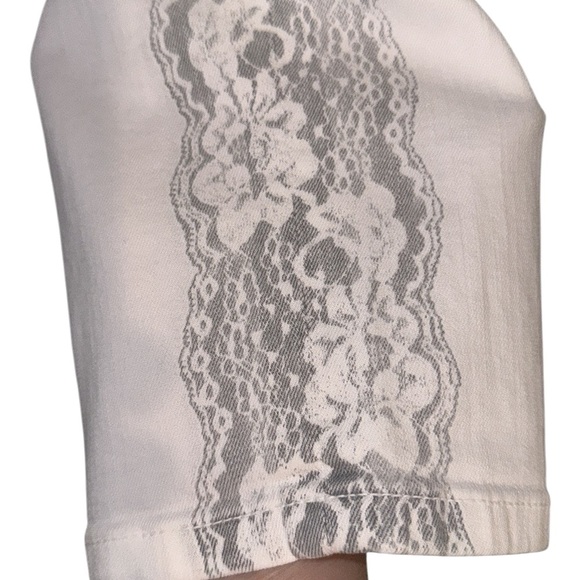 🌹 BOSTON PROPER WHITE/GRAY EMBELLISHED LACE JEANS - Picture 4 of 8